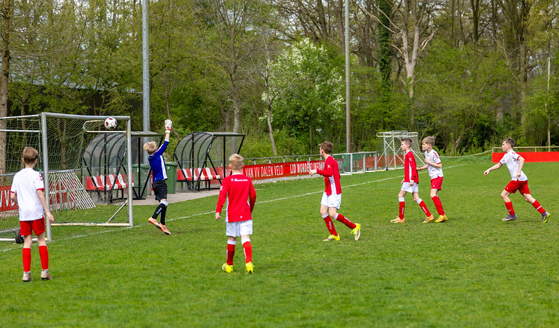 JO 11-1 wint streekderby van Sleen