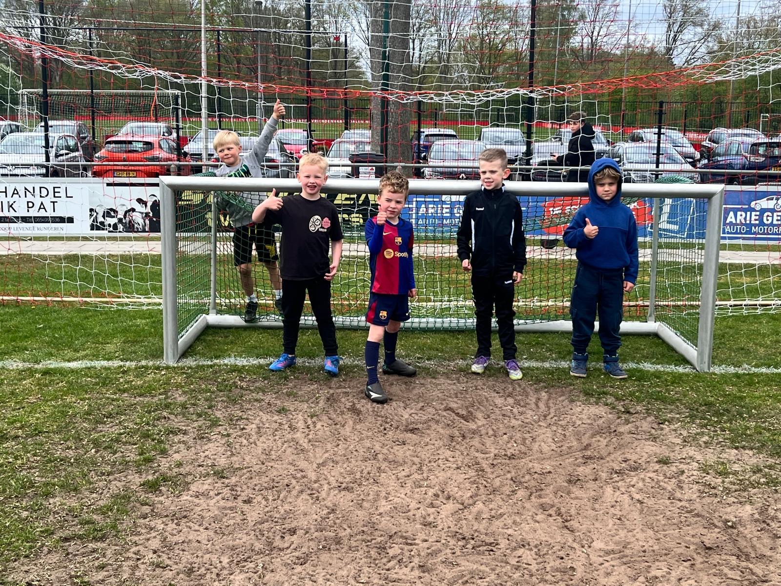 JO-7 raakt veertien keer de lat