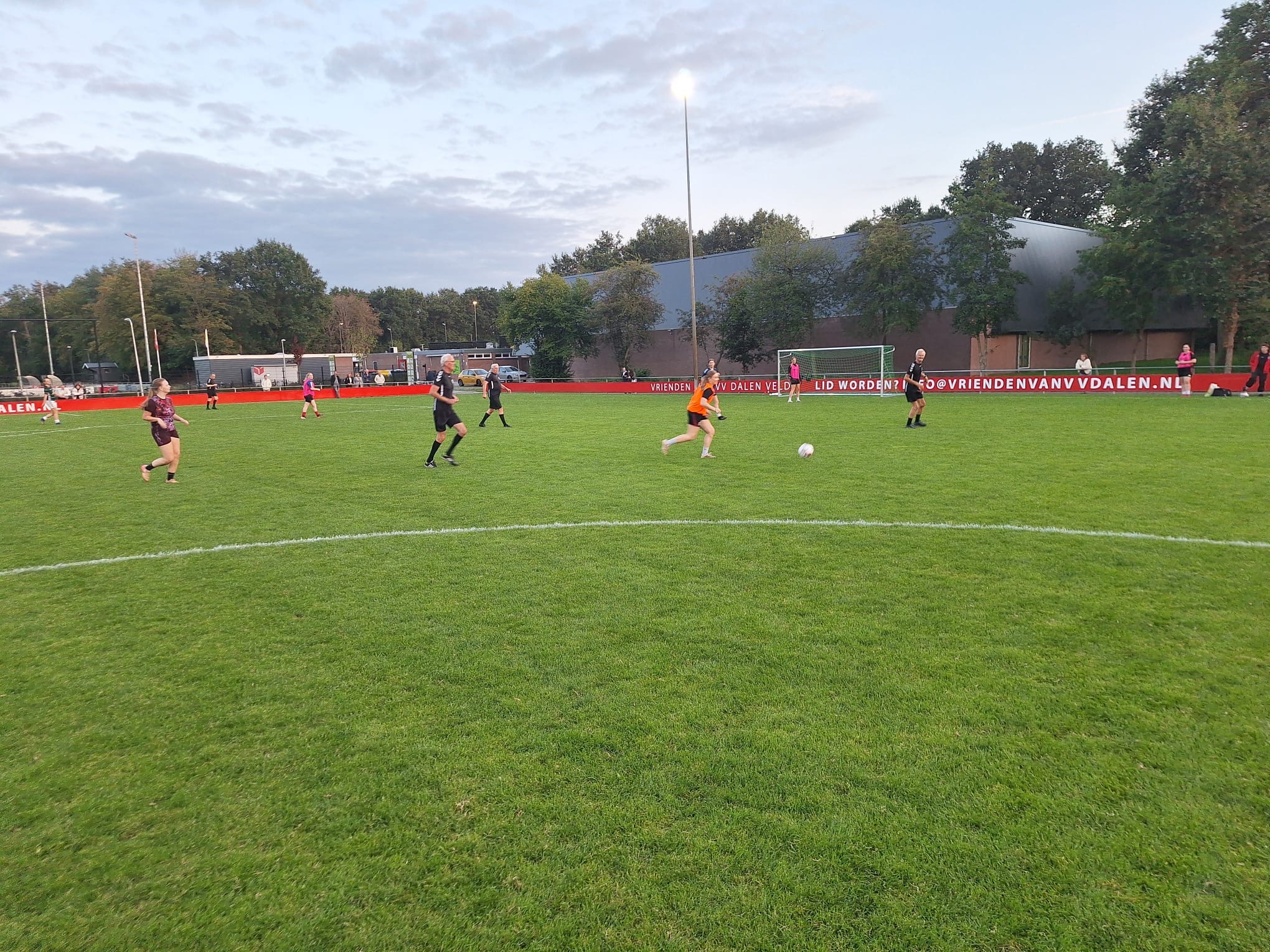 Vrouwen 1 bereidt zich voor op seizoen 2026/2027