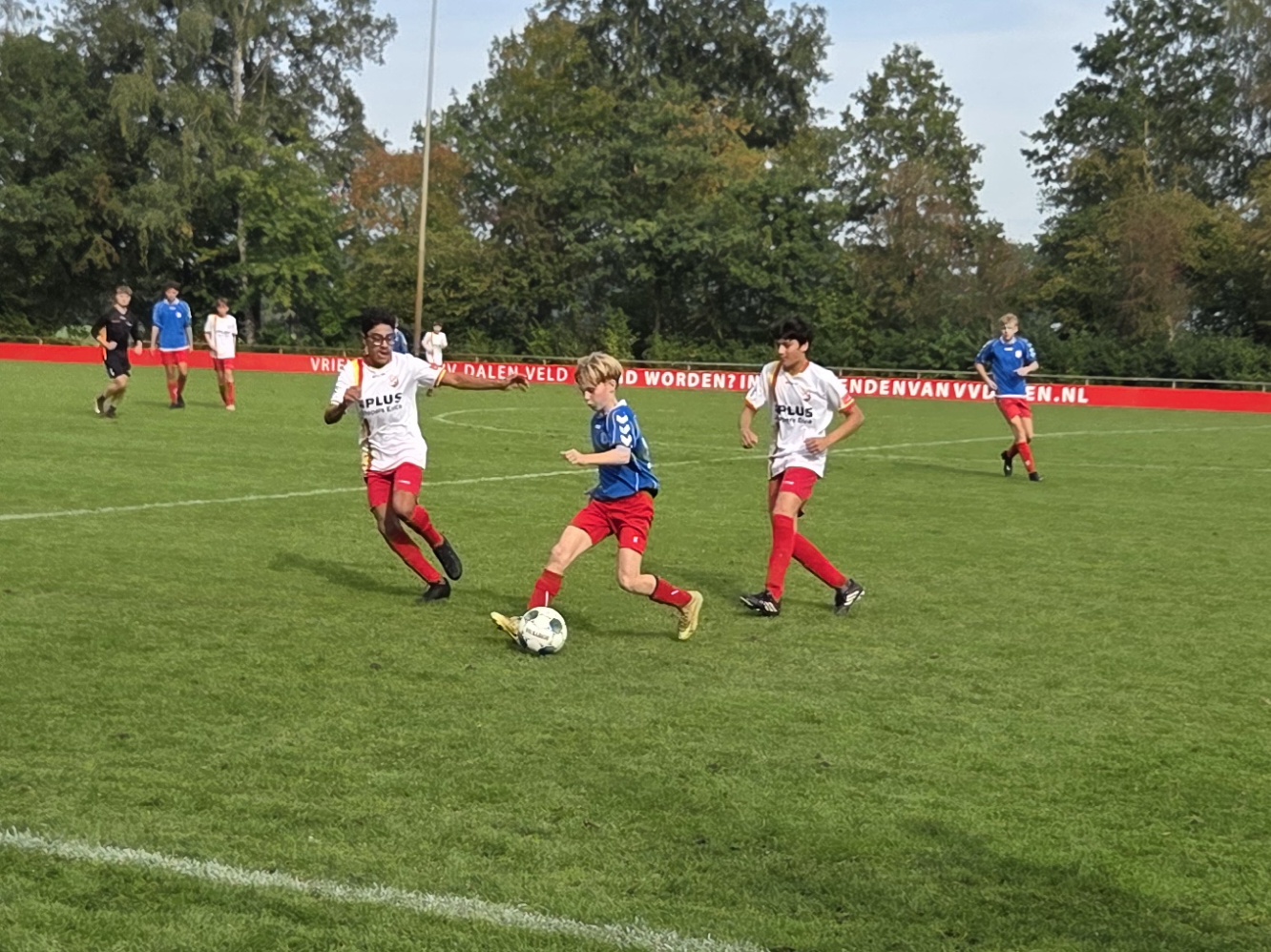 Wat een thriller! Dalen JO15-2 beleeft historische overwinning tegen Erica! ⚽🎉